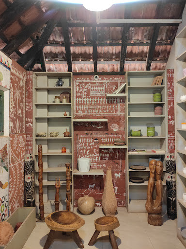 Eight-point Gallery Cafe is the city’s first art gallery 