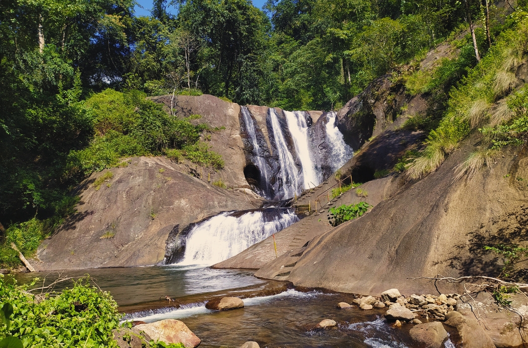 Kumbhavurutty & Manalar Waterfalls in Kollam